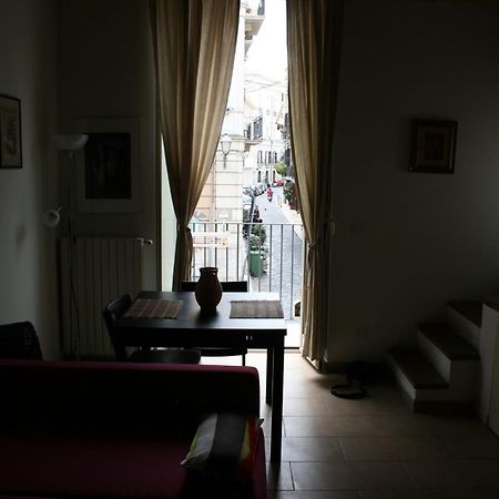 Appartamento Piazzetta Santa Barbara Bari Esterno foto